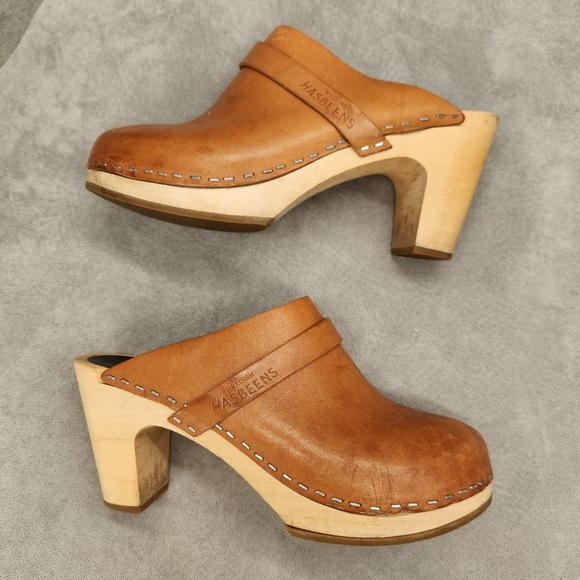 Swedish Hasbeens Shoes - Swedish Hasbeens Clogs 7 Tan Leather Slip In Classic Mules Boho Scandinavian